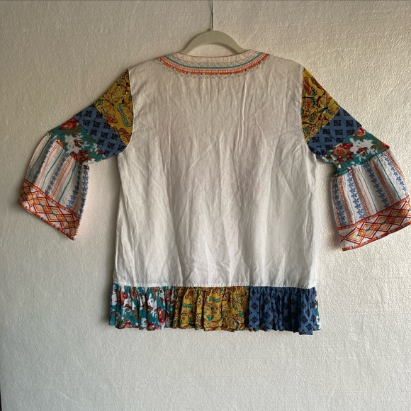 John Mark White Blouse with Orange and Silver Accents - Picture 6 of 8